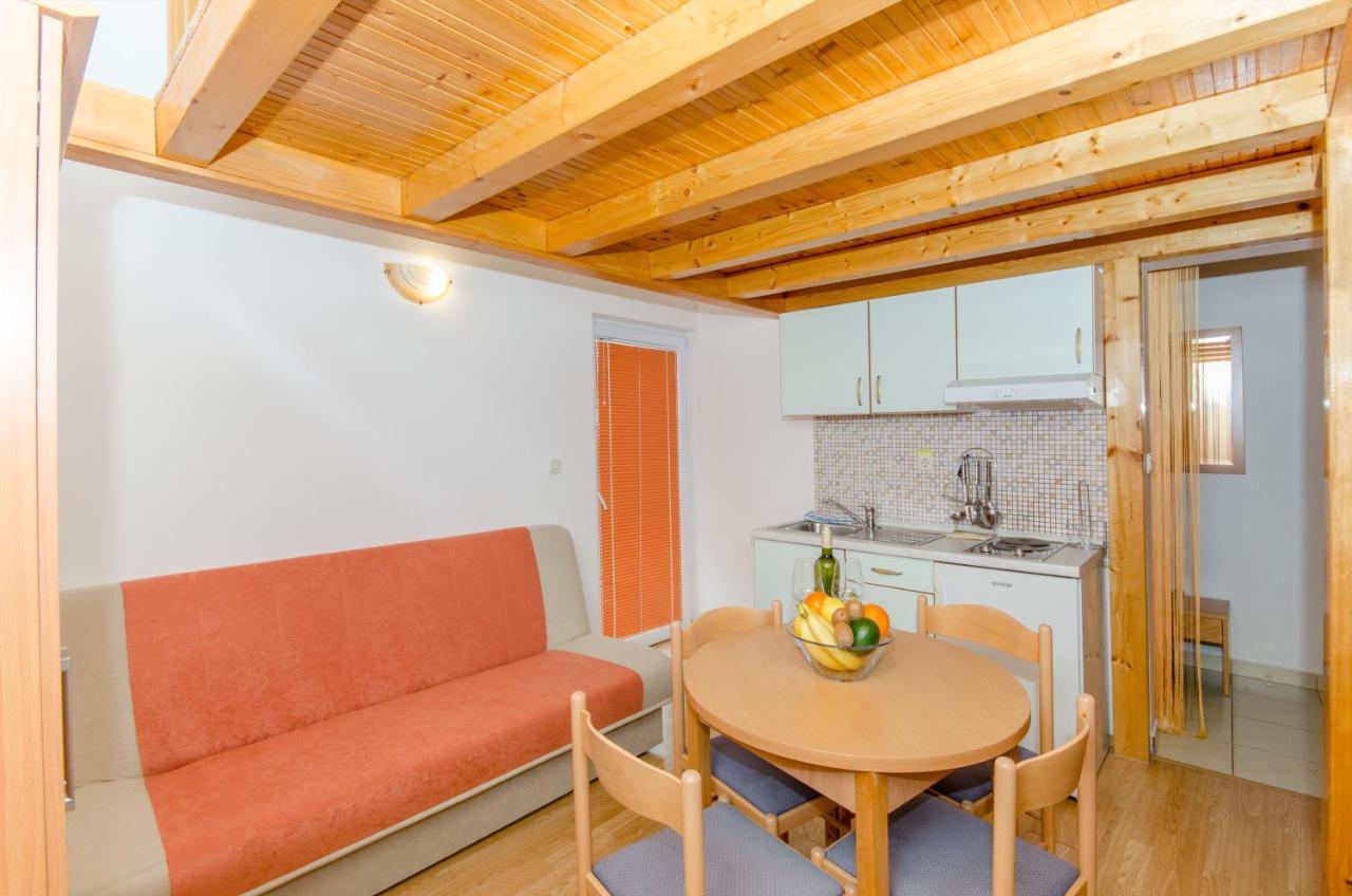 Knezovicapartments Živogošće Exteriör bild