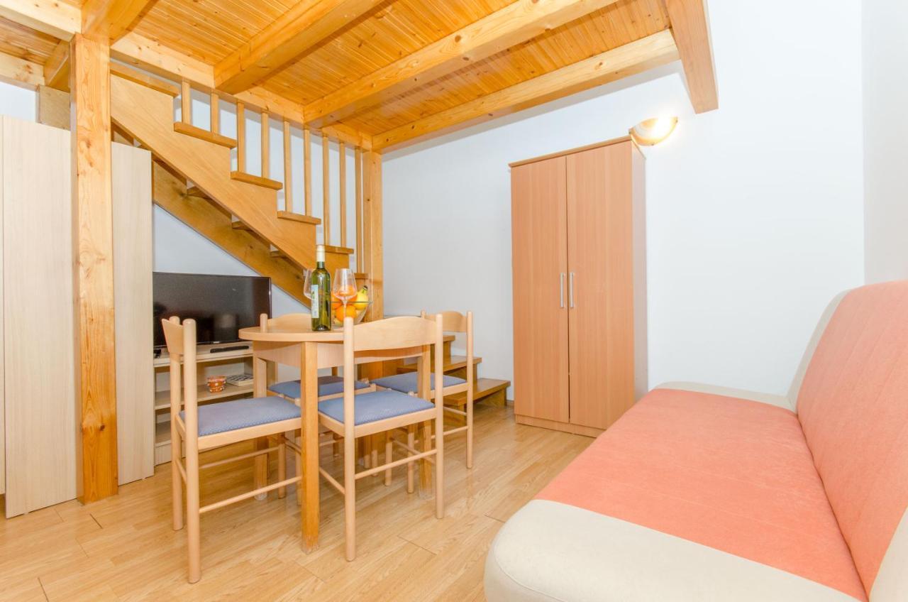Knezovicapartments Živogošće Exteriör bild