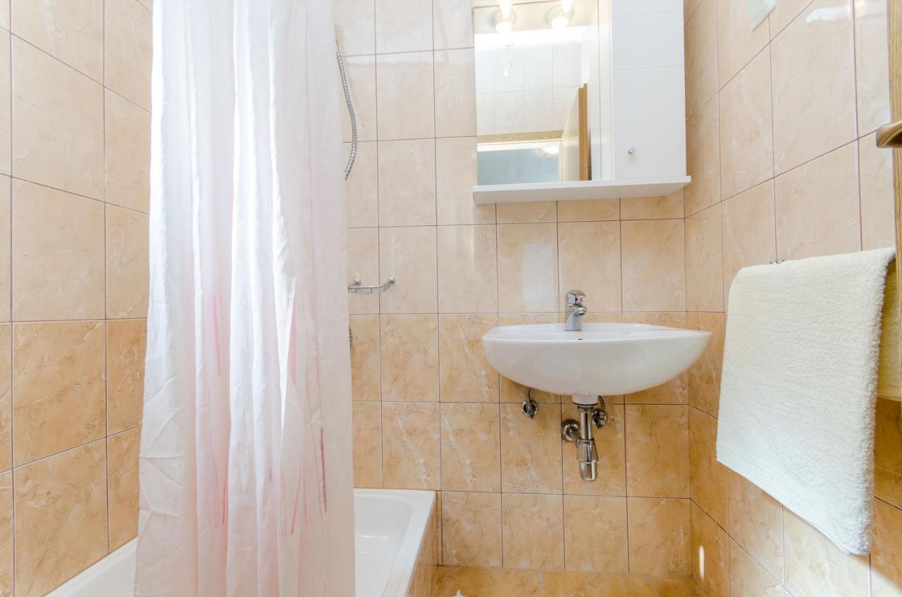 Knezovicapartments Živogošće Exteriör bild