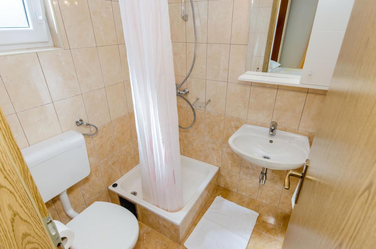 Knezovicapartments Živogošće Exteriör bild