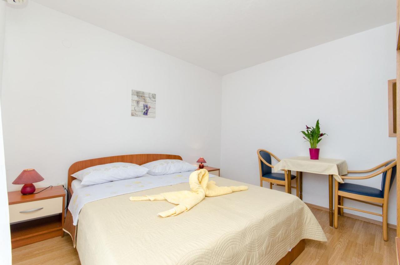 Knezovicapartments Živogošće Exteriör bild