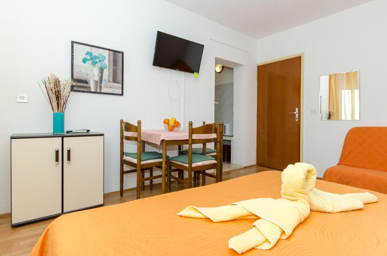 Knezovicapartments Živogošće Exteriör bild
