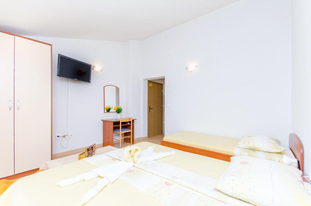 Knezovicapartments Živogošće Exteriör bild